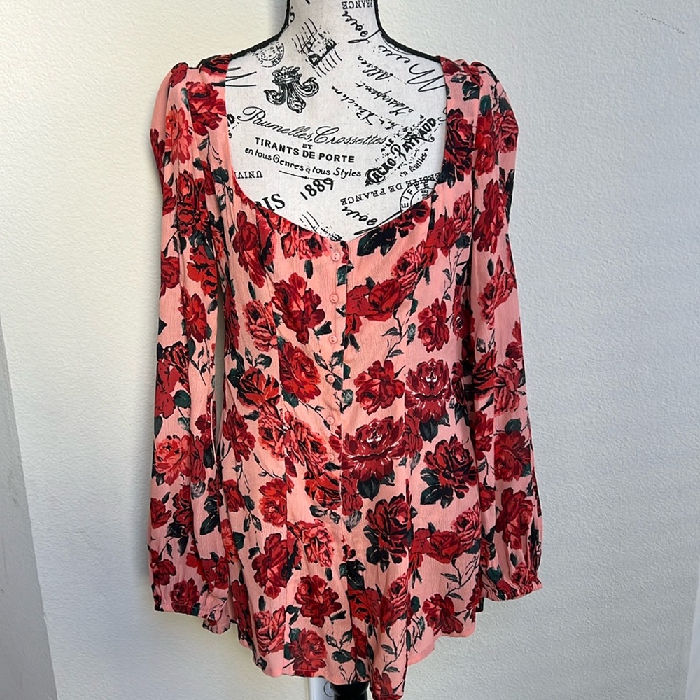 BEACH RIOT, Floral Open Back Romper Size Medium Pink/Red
